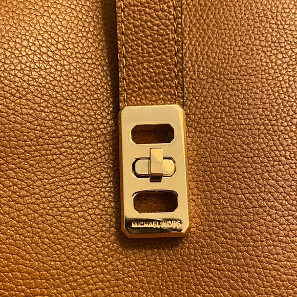 Michael Kors Cognac leather tote - Picture 4 of 16